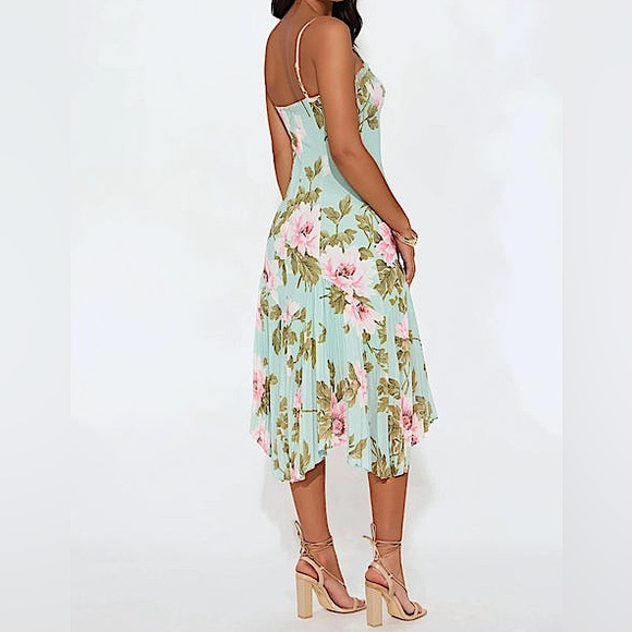 👗 🌸NWT Pleated Floral Midi Dress - Mint Green Sz L🌸👗 - Picture 3 of 6